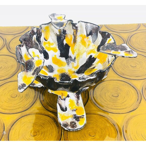 Vintage 1970s footed ashtray, wrought iron, free form brutalist shape - Picture 6 of 10